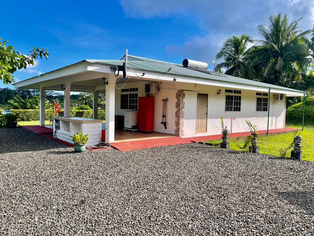 Façade du Fare Manino à Huahine – Location maison Polynésie Française